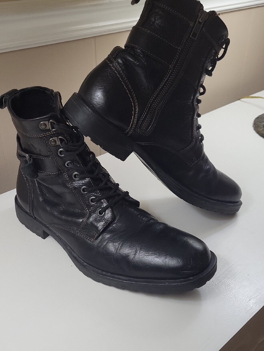 Men's ASTON GREY ROCKCASTLE 2 Black Leather Lace-Up Boots, SIZE 10.5